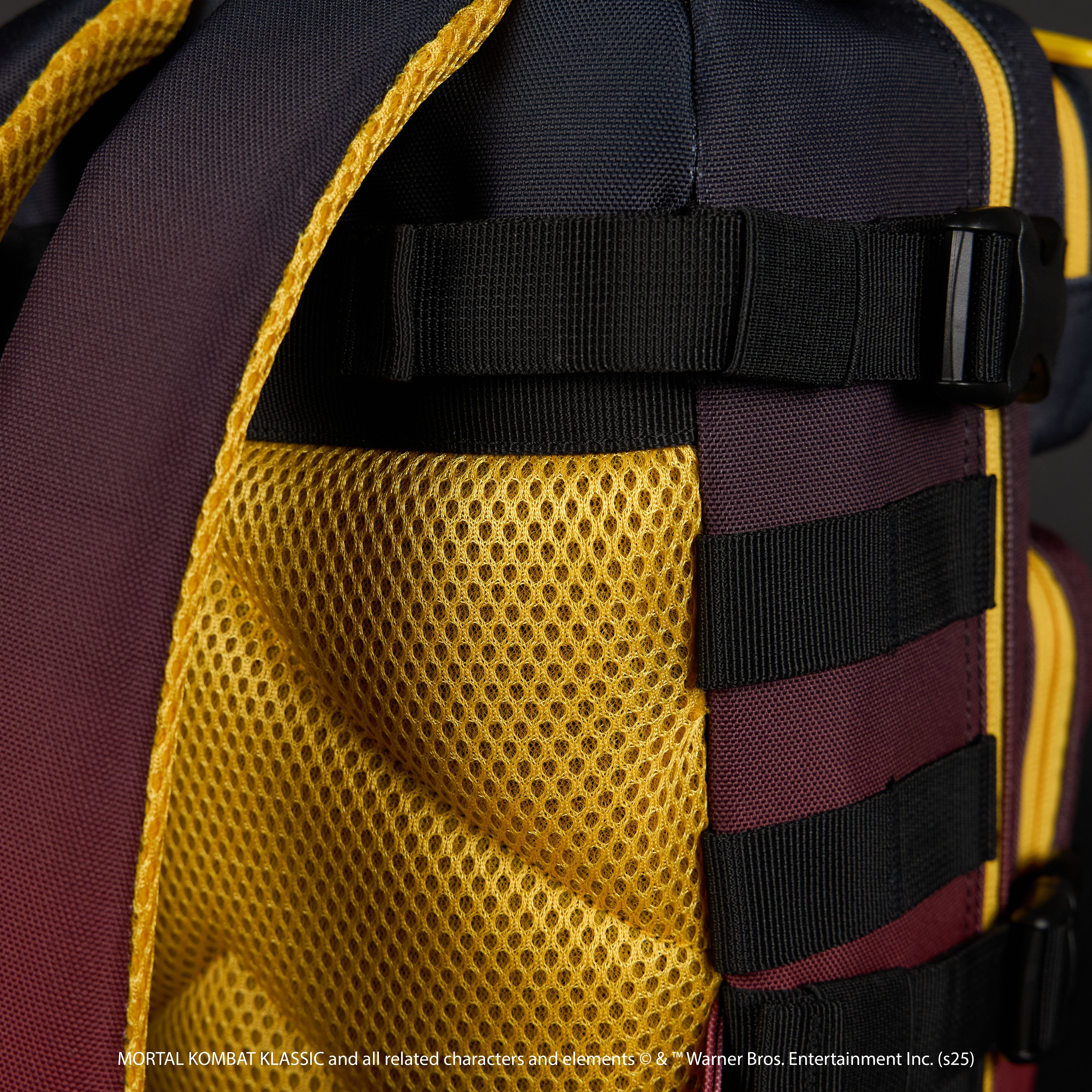 バッグ kotoriko WOLFpak Mortal Kombat Klassic 9L Backpack Mini – WB Shop