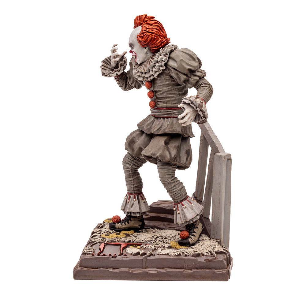 WB 100 Pennywise (IT Chapter Two) Movie Maniacs 6in Posed Figure